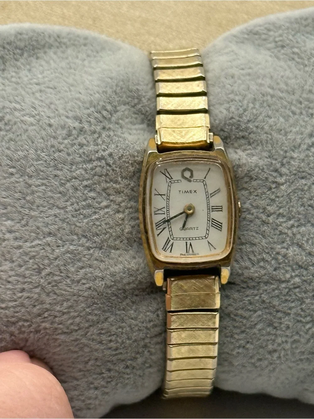 Timex Women's Gold Tone Stretch Bracelet Watch with White Dial